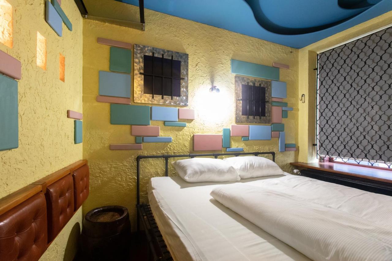 Stay In Pub Kamera Klub Apatment-City Center Ljubljana Kültér fotó